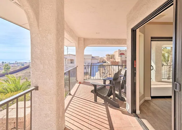 5 Mi To London Bridge: Stunning Escape W/ Hot Tub * Lake Havasu City