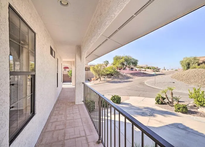 5 Mi To London Bridge: Stunning Escape W/ Hot Tub Holiday home Lake Havasu City