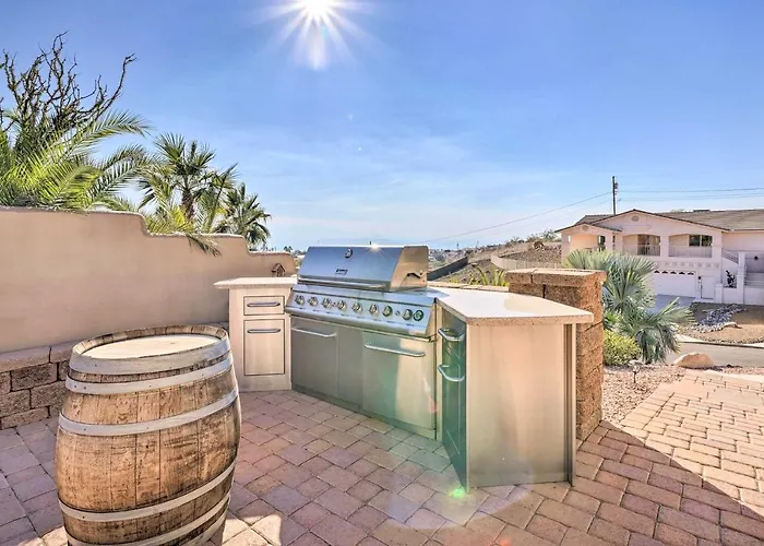 Holiday home 5 Mi To London Bridge: Stunning Escape W/ Hot Tub